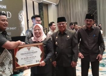 Bupati Beri Penghargaan, Cerdas Pajak Award 2025 