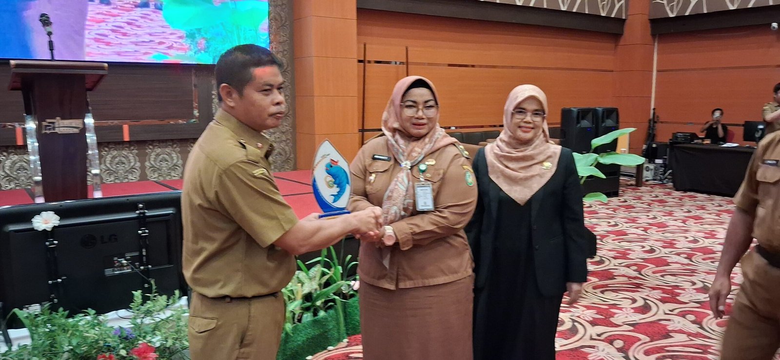 Bapperida Kotim Raih Penghargaan Terbaik I Keterbukaan Informasi Publik 2025