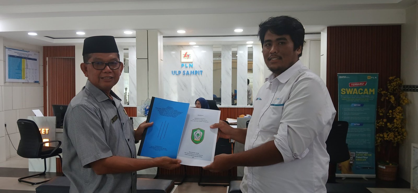 DPRD Minta PLN Segera Ganti Tiang Listrik Kayu di Samuda Kota dan Handil Sohor