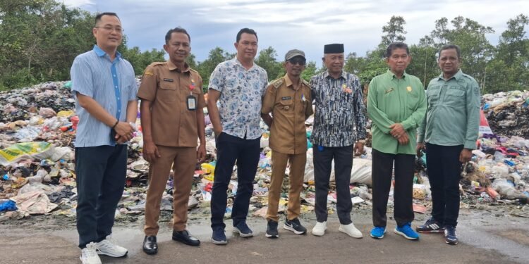Tumpukan Sampah di Sawit Raya Semakin Parah, DPRD Kotim Turun Tangan