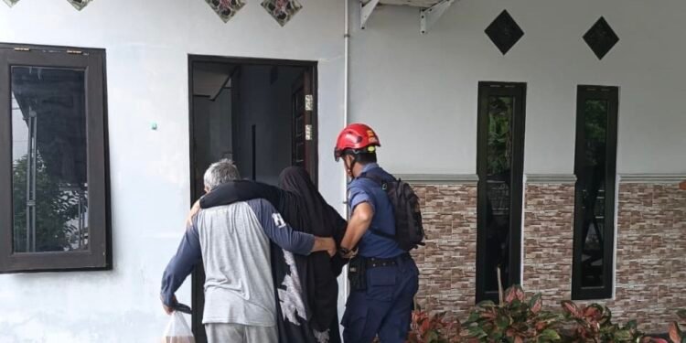 Korban Kecelakaan Milih Minta Tolong Damkar